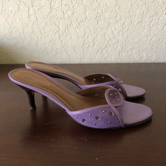 lavender sandals low heel